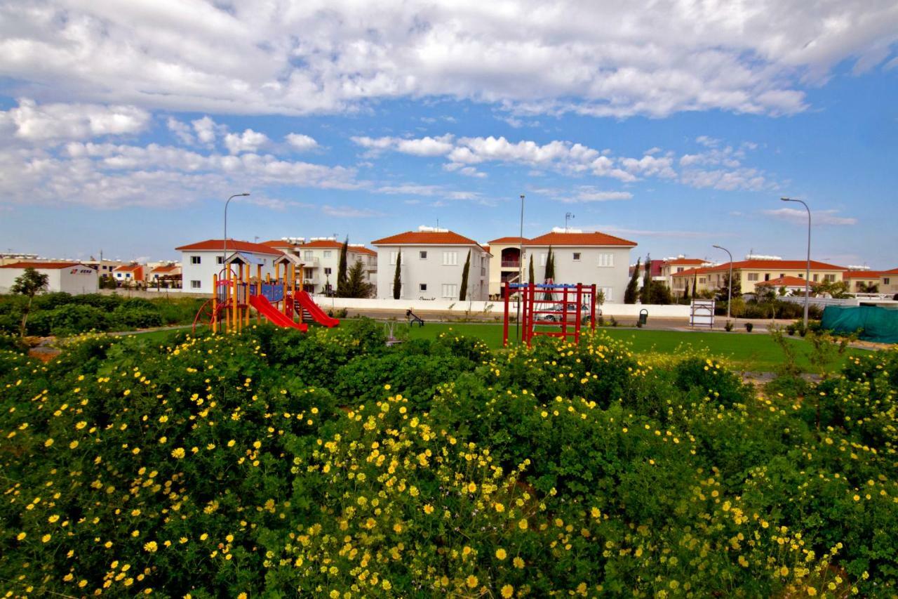 Mythical Sands Luxury Apartment Paralimni Exterior foto